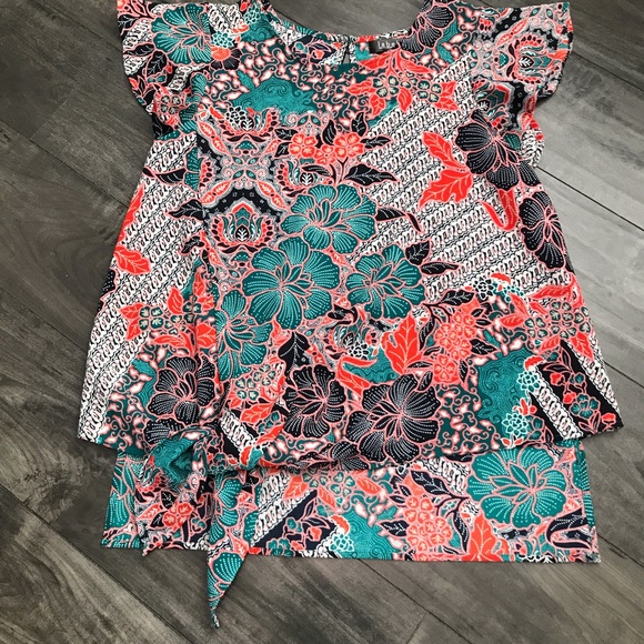 Tie Front Blouse Generous Medium - Picture 4 of 6